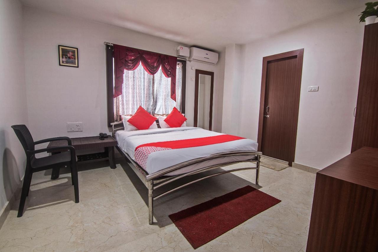 Oyo 14431 Sai Nivas Hotel Guwahati Buitenkant foto