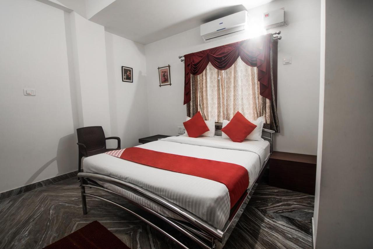Oyo 14431 Sai Nivas Hotel Guwahati Buitenkant foto